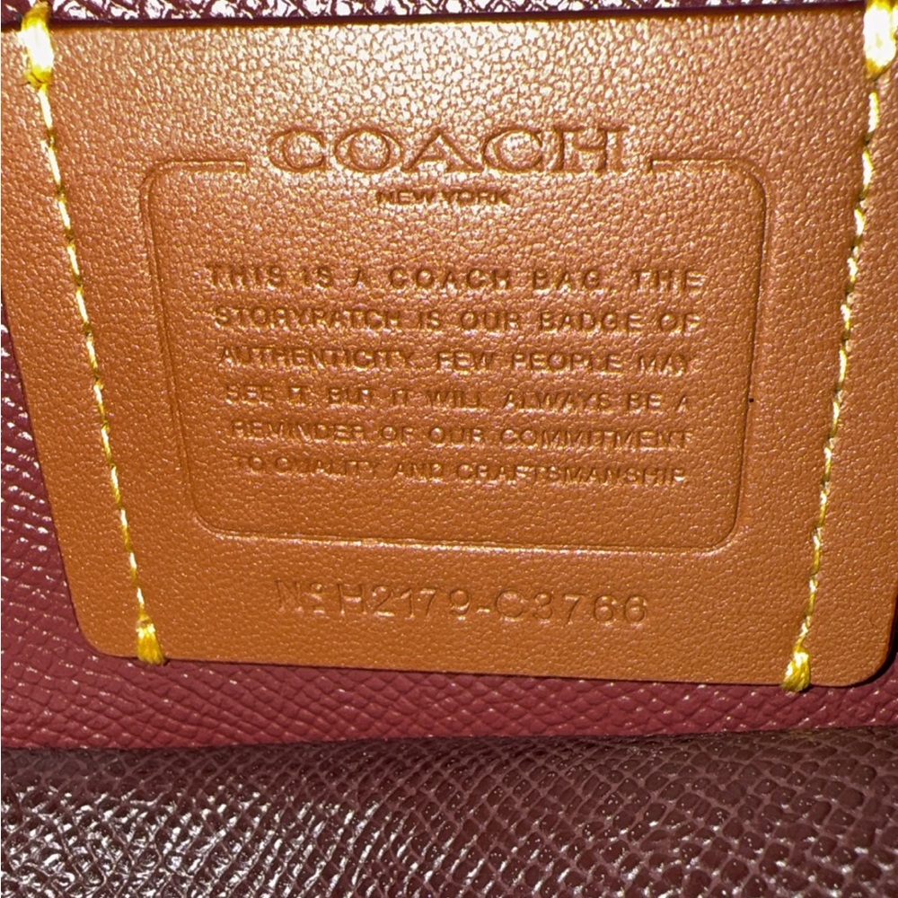 Coach Willow Bucket Bag in Cherry Leather. - Picture 10 of 10